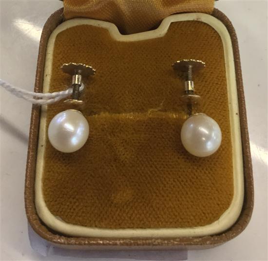 Pair 9ct gold and pearl ear studs